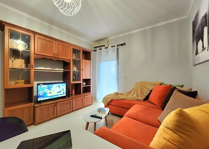 One Bd Flat Near Center With 24h Self Check In