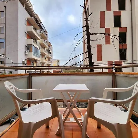 One Bd Flat Near Center With 24h Self Check In Tiran